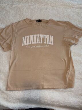 Charlotte Russe Beige Manhattan Graphic Tee